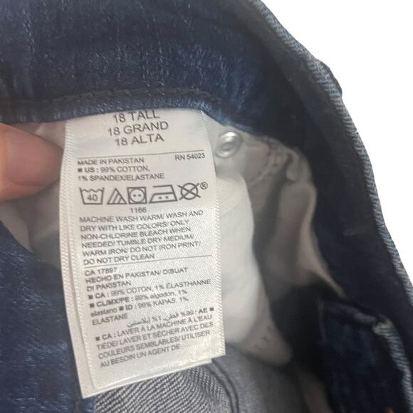 Old Navy Women's Plus Size 18 Tall Dark Wash Flare High Rise Jeans - Picture 7 of 10